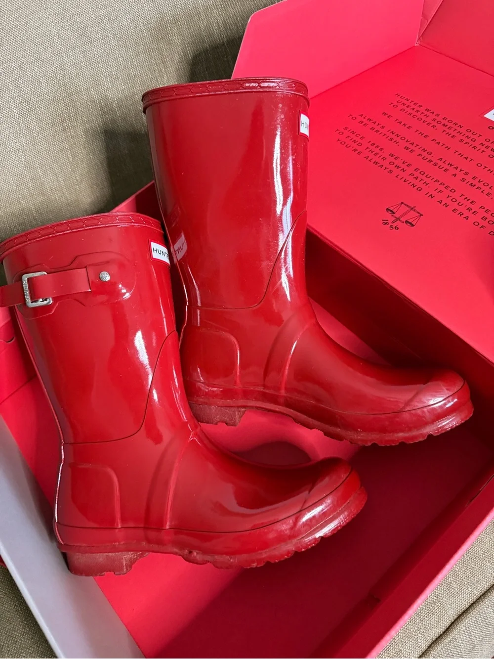 Hunter Original Short Gloss Red Rain Boots Women's Size 8 Waterproof Box